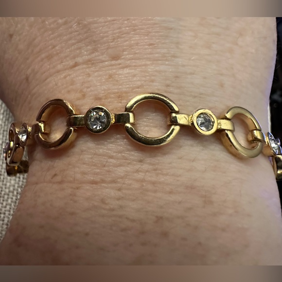 Avon Circle Chain Link Bracelet With  Rhinestones - Picture 5 of 7